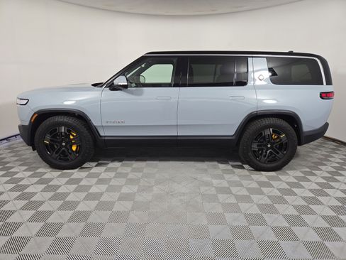Used 2023 Rivian R1S Adventure image 2