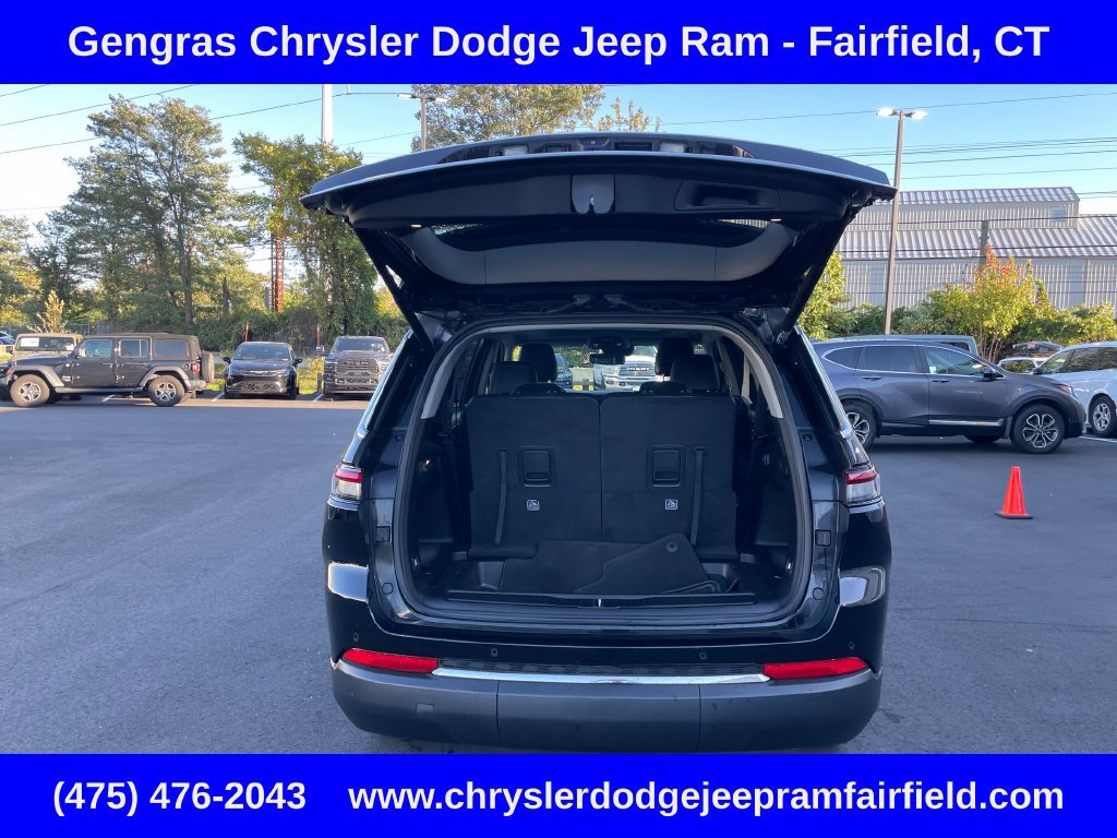 Used 2023 Jeep Grand Cherokee L Limited AWD/4WD image 34