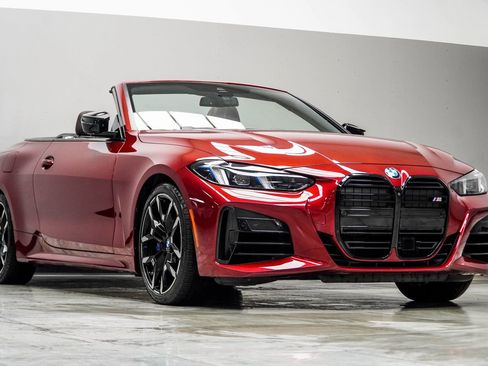 Used 2025 BMW M440i Convertible w/ Premium Package image 8