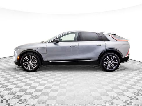 New 2026 Cadillac Lyriq Luxury image 2