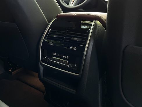 Used 2026 BMW X6 M60i image 23