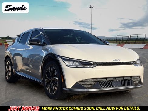 Certified 2022 Kia EV6 Wind w/ Wind Technology Package AWD/4WD image 1