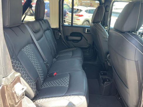 Used 2021 Jeep Wrangler Unlimited Sport AWD/4WD image 36