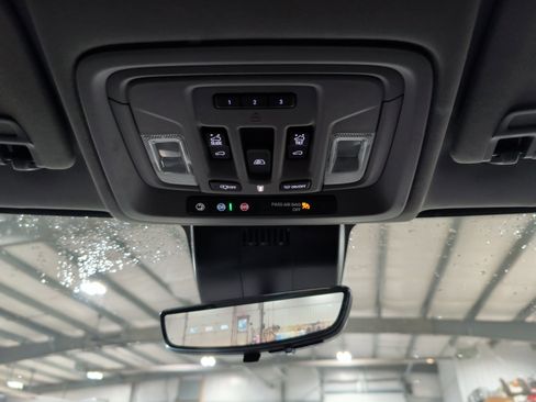 Used 2024 GMC Sierra 2500 Denali w/ Denali Reserve Package image 12