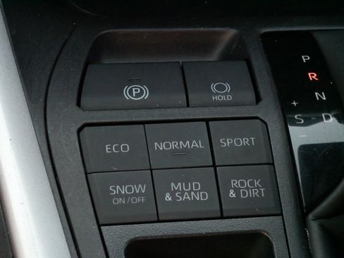 Certified 2025 Toyota RAV4 XLE image 27