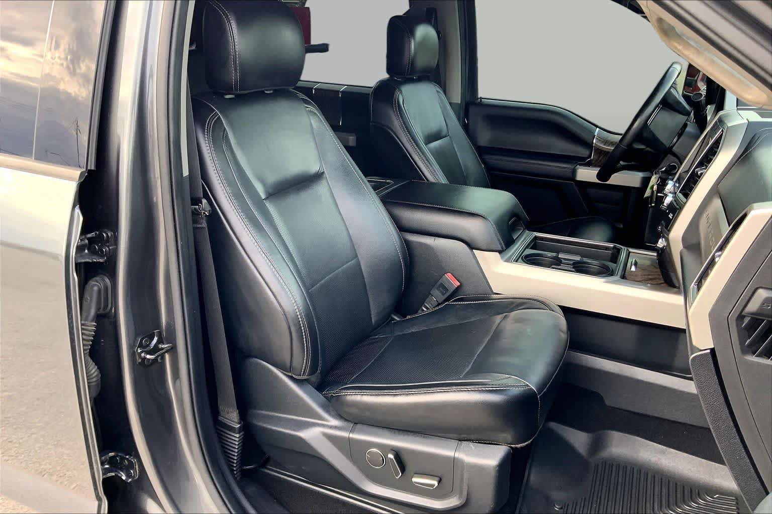 Used 2019 Ford F250 Lariat w/ Chrome Package AWD/4WD image 7