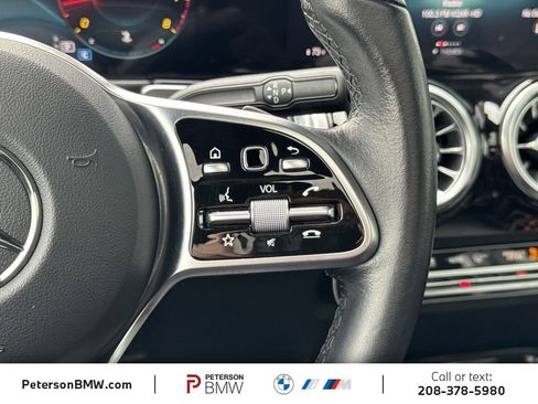 Used 2022 Mercedes-Benz GLB 250 4MATIC image 23