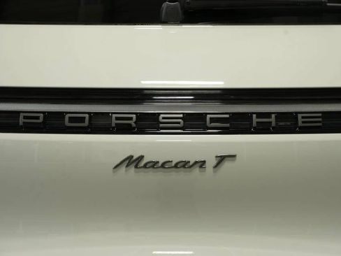 New 2026 Porsche Macan Turbo image 38