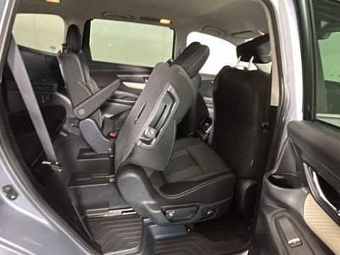 Used 2021 Subaru Ascent Premium w/ Convenience Package AWD/4WD image 30