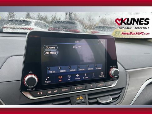 Used 2024 Nissan Altima 2.5 SV image 18