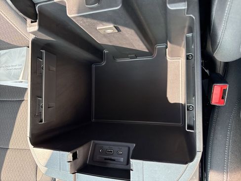 Used 2021 GMC Sierra 1500 Elevation w/ Preferred Package image 21