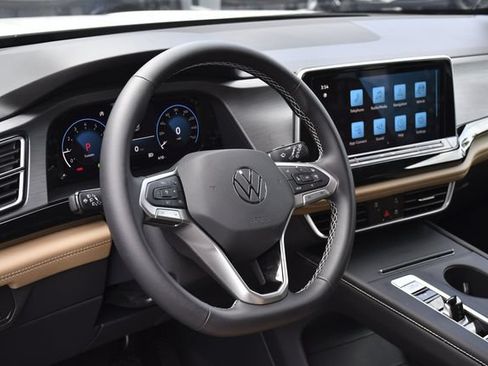 Used 2026 Volkswagen Atlas Cross Sport SE FWD image 19