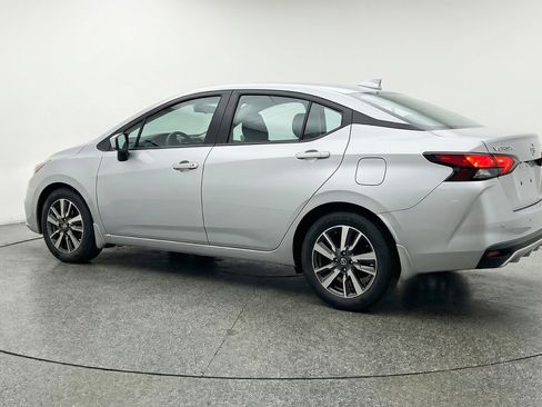 Used 2025 Nissan Versa SV image 6