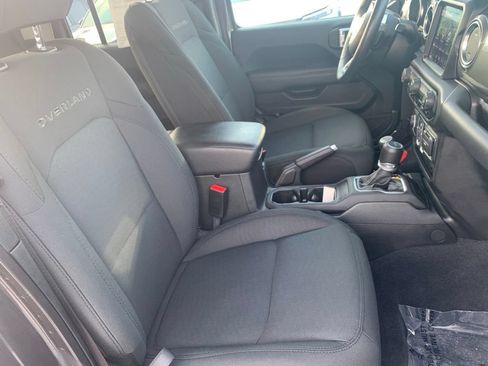 Used 2020 Jeep Gladiator Overland AWD/4WD image 20