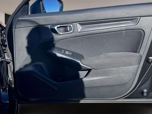 Used 2025 Honda Civic Sport image 18