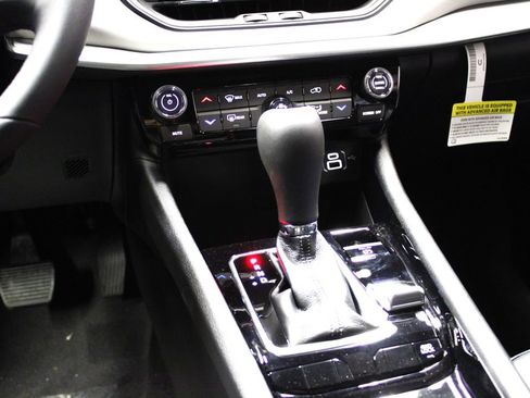 New 2026 Jeep Compass Limited image 18