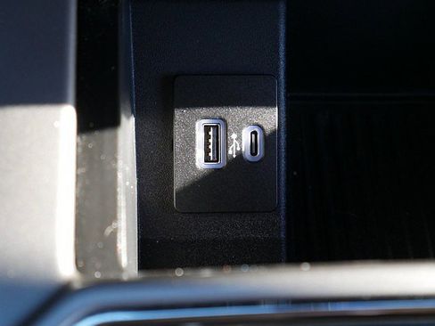 Used 2022 Ford F250 Lariat w/ Lariat Value Package image 46