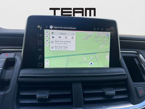 Used 2024 GMC Yukon SLT w/ SLT Premium Package image 12