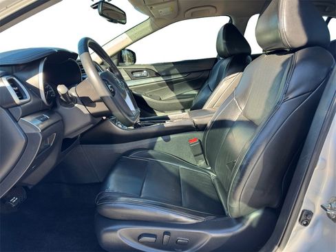 Used 2019 Nissan Maxima 3.5 SV w/ Floor Mat Group image 9