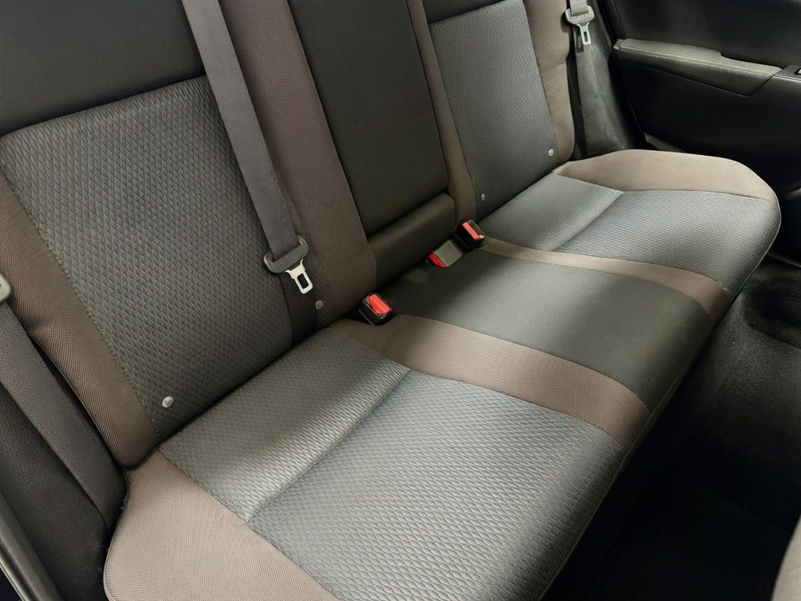 Used 2017 Toyota Corolla LE FWD image 14