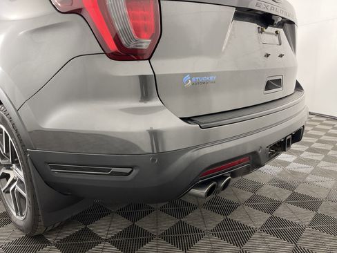 Used 2018 Ford Explorer Sport w/ Equipment Group 401A image 7