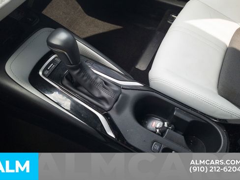 Used 2025 Toyota Corolla XSE FWD image 26