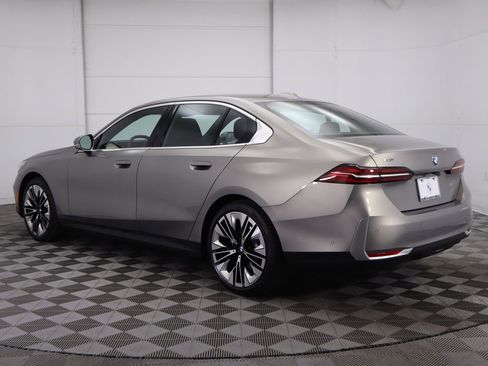 Certified 2025 BMW 530i xDrive w/ Premium Package image 8