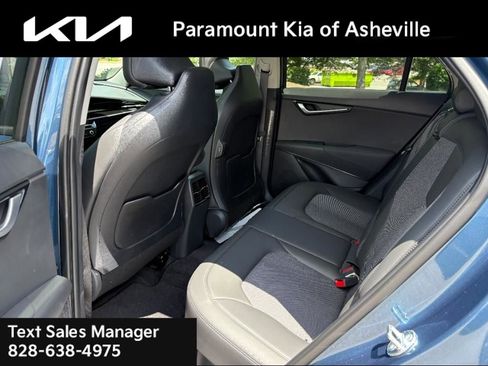 New 2025 Kia Niro EX Touring image 22