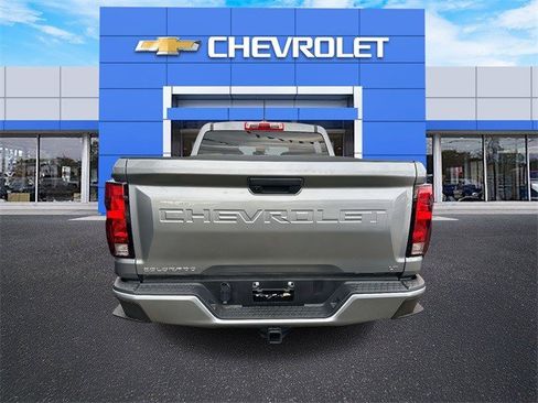Certified 2024 Chevrolet Colorado LT image 4
