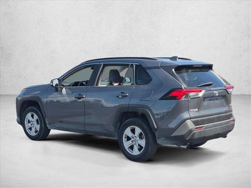 Used 2021 Toyota RAV4 XLE w/ Convenience Package FWD image 7
