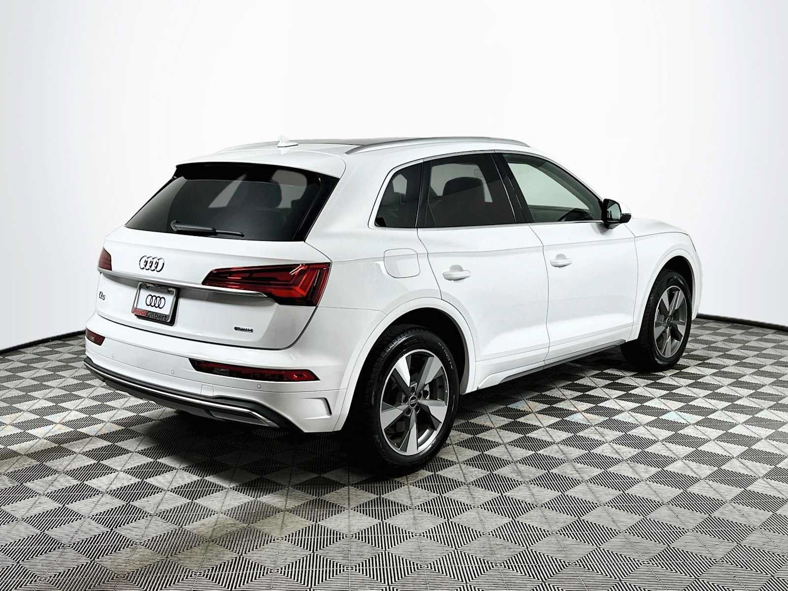Certified 2023 Audi Q5 2.0T Premium w/ Convenience Package AWD/4WD image 7