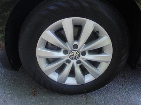 Used 2013 Volkswagen Passat 2.5 S FWD image 25