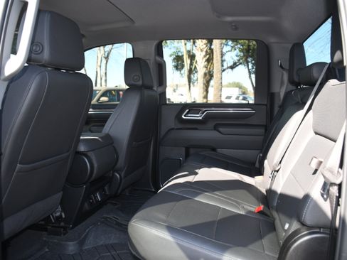 Used 2025 Chevrolet Silverado 2500 LTZ image 16