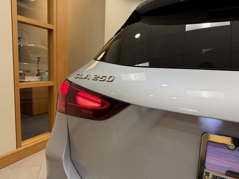 Used 2025 Mercedes-Benz GLA 250 image 6