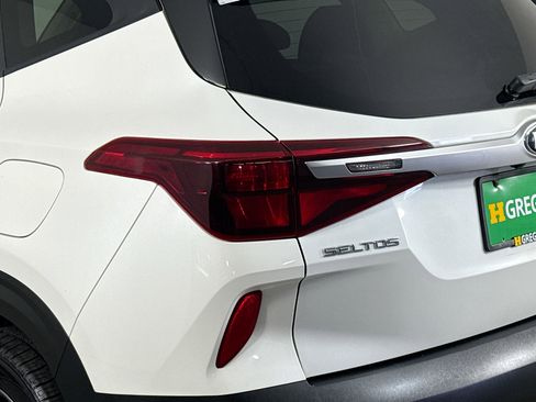 Used 2021 Kia Seltos LX image 34