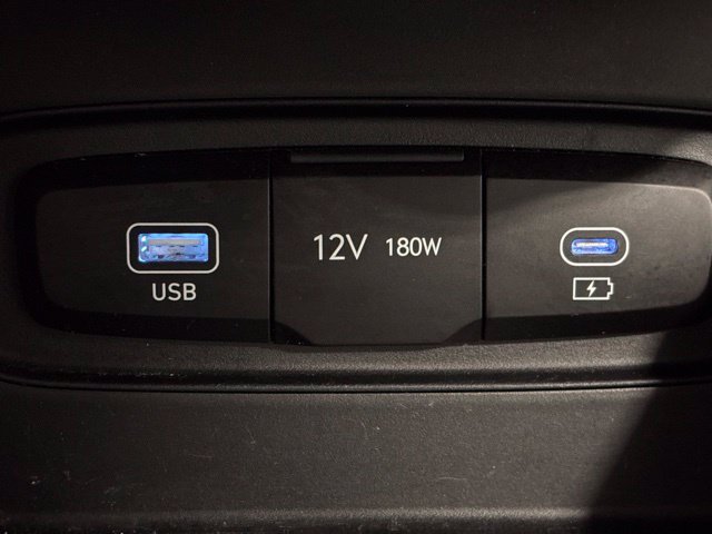 Used 2025 Hyundai Venue SEL FWD image 20