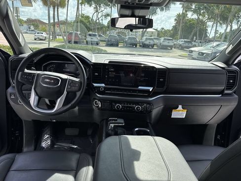Used 2025 GMC Sierra 1500 Elevation w/ Elevation Premium Package AWD/4WD image 36
