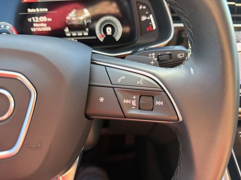 Used 2022 Audi Q7 3.0T Prestige image 11