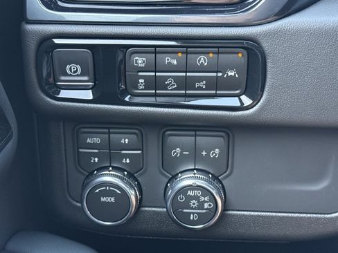 New 2026 GMC Yukon AT4 w/ AT4 Premium Package AWD/4WD image 26