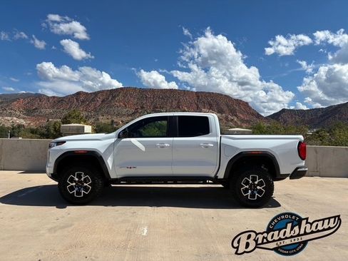 Used 2024 GMC Canyon AT4X image 4