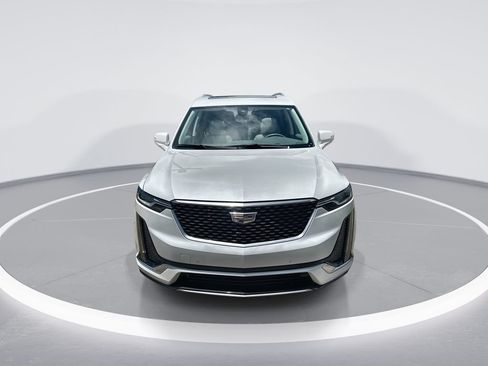 Used 2021 Cadillac XT6 Premium Luxury FWD image 3