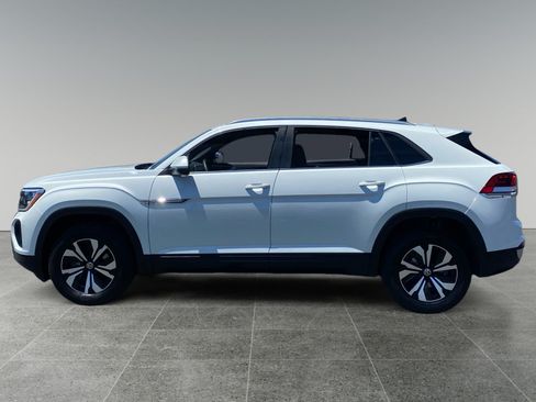 Used 2026 Volkswagen Atlas Cross Sport SE AWD/4WD image 2