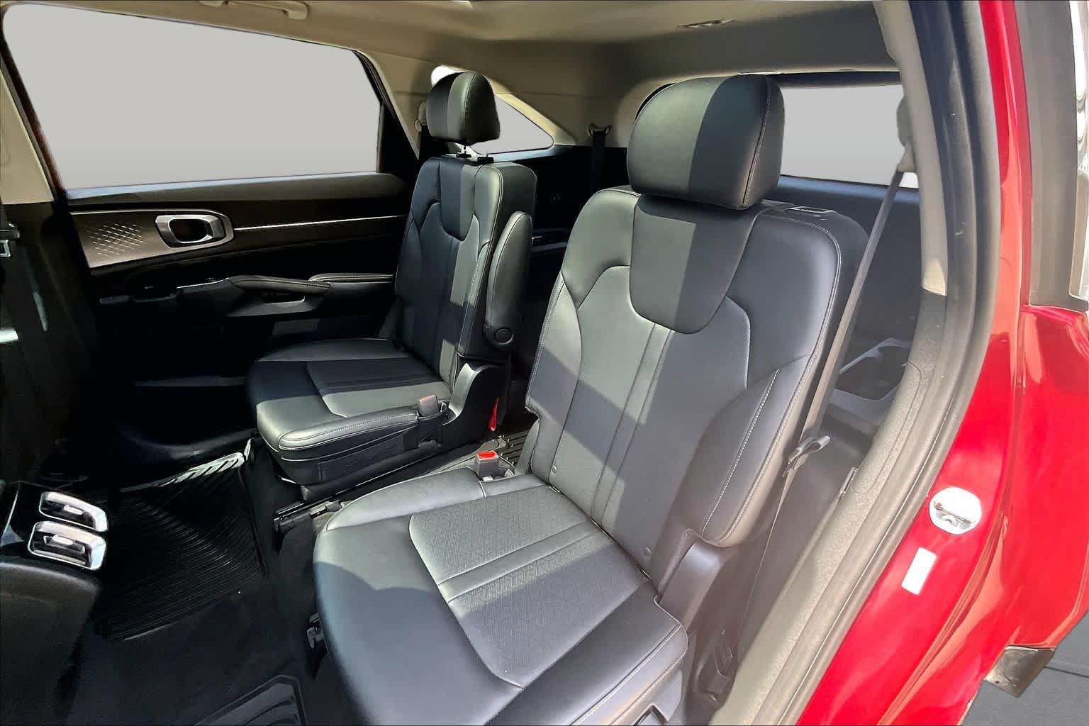 Certified 2023 Kia Sorento SX AWD/4WD image 17