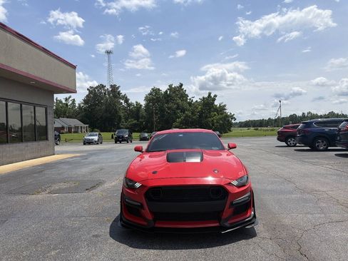 Used 2019 Ford Mustang Coupe RWD image 3