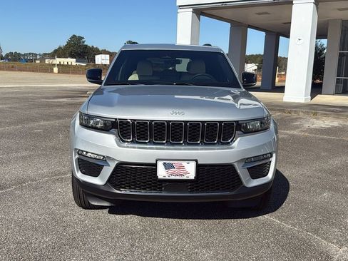 New 2025 Jeep Grand Cherokee Limited image 3