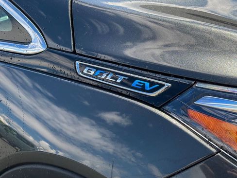 Used 2020 Chevrolet Bolt LT FWD image 10