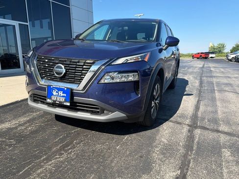 Used 2021 Nissan Rogue SV AWD/4WD image 2