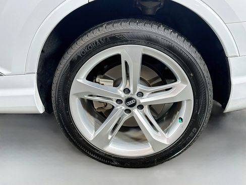 Used 2019 Audi Q7 3.0T Prestige AWD/4WD image 32