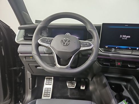 New 2026 Volkswagen Tiguan SE R-Line AWD/4WD image 13