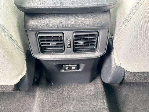 Used 2019 Toyota RAV4 XLE AWD/4WD image 24